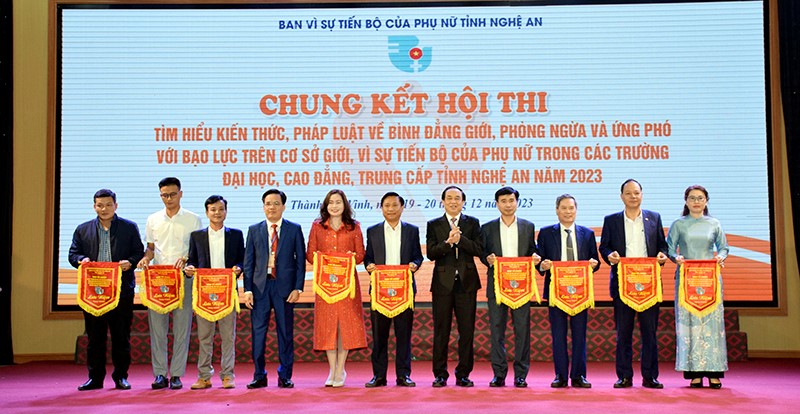 Khai mạc Hội thi “Tìm hiểu kiến thức, pháp luật về bình đẳng giới, phòng ngừa và ứng phó với bạo lực trên cơ sở giới, vì sự tiến bộ của phụ nữ trong các trường đại học, cao đẳng, trung cấp” năm 2023